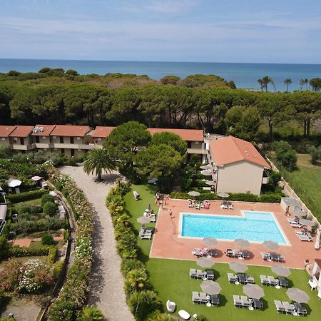 Oleandri Suite Hotel Vada Exterior photo