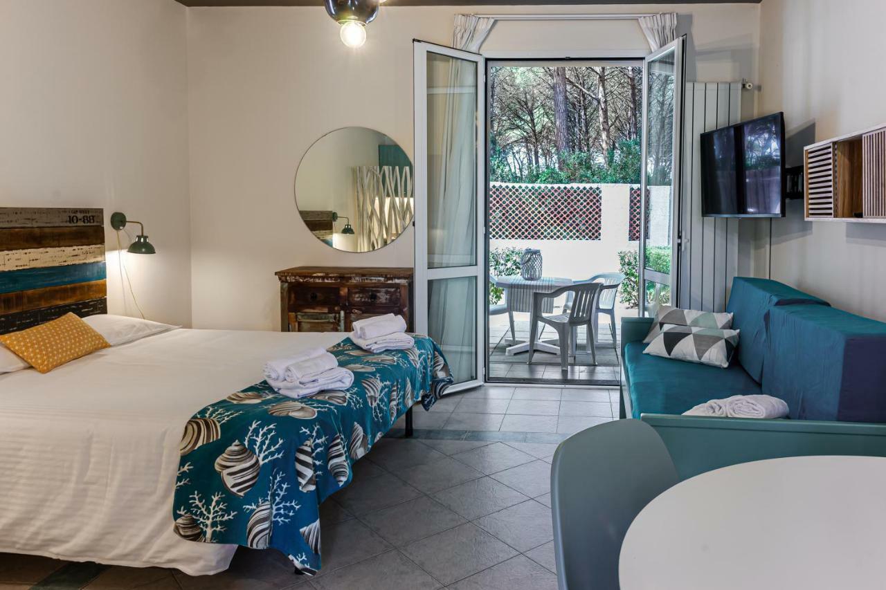 Oleandri Suite Hotel Vada Exterior photo