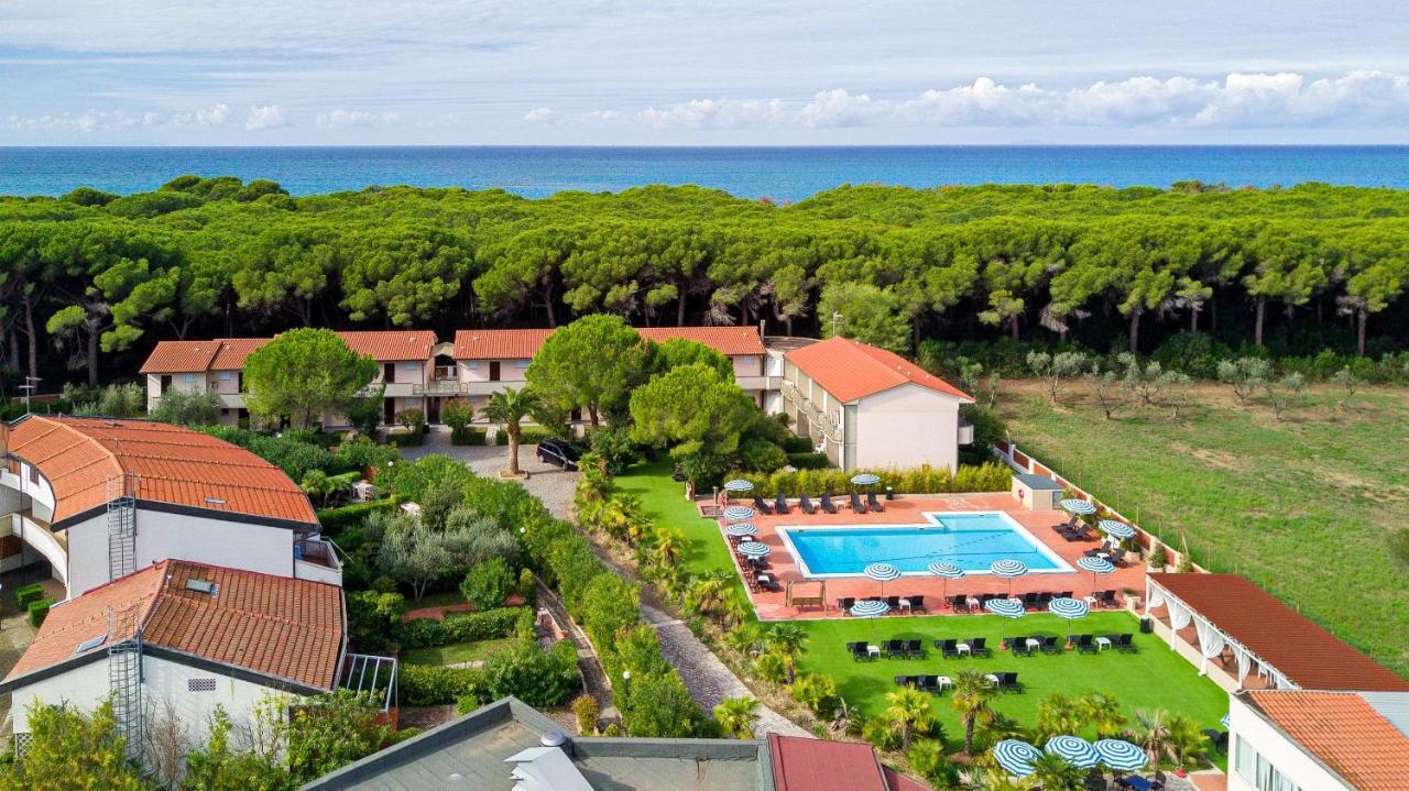 Oleandri Suite Hotel Vada Exterior photo